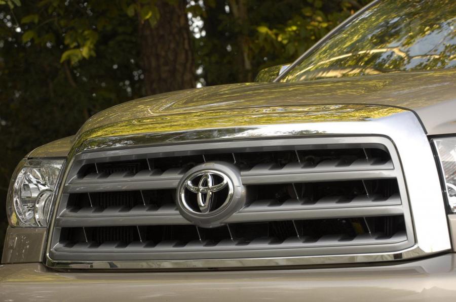  Toyota Sequoia 2007 года  (фото 43 из 66)